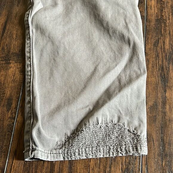 true religion Geno relaxed slim distressed pants size 33 by 32 in GUC light grey - Picture 8 of 14